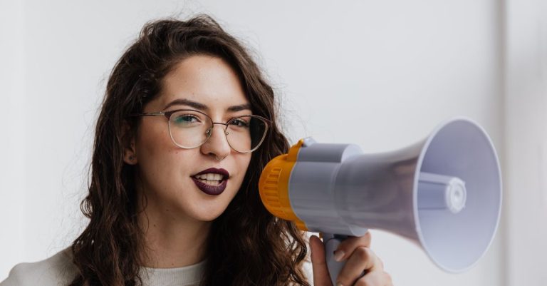 découvrez les différences clés entre la communication et le marketing, deux disciplines essentielles pour promouvoir efficacement votre entreprise et atteindre vos objectifs.