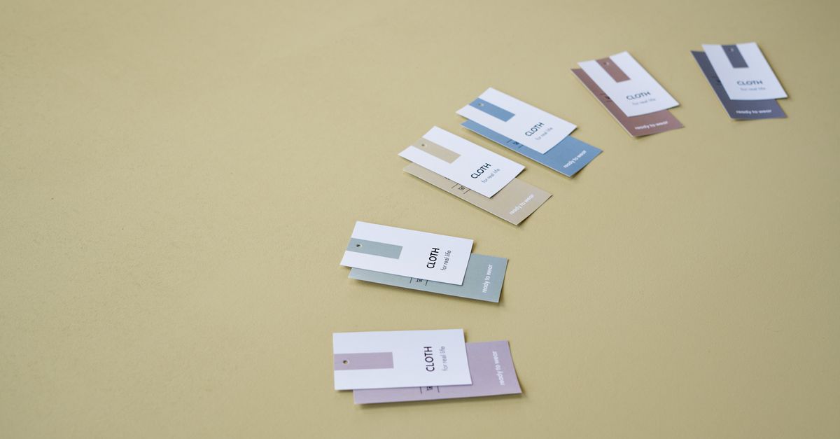 découvrez comment construire une brand identity forte et cohérente pour distinguer votre marque, attirer vos clients et renforcer votre présence sur le marché.