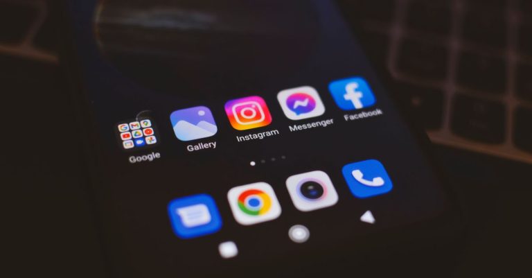 découvrez comment optimiser votre présence sur les réseaux sociaux pour engager votre audience, augmenter votre visibilité et développer votre communauté en ligne.