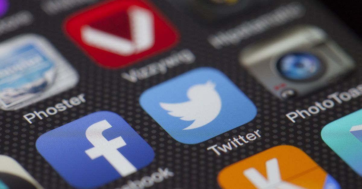 découvrez comment choisir les réseaux sociaux adaptés à votre entreprise pour maximiser votre visibilité et engagement en ligne.