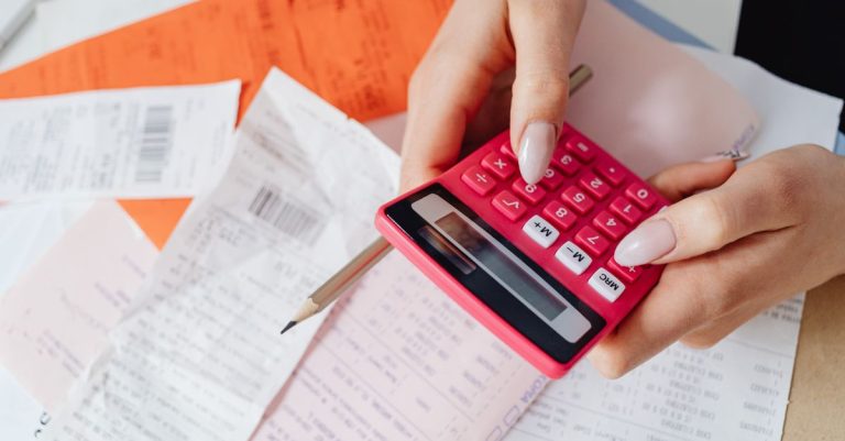 gérez efficacement la facturation de vos missions freelance avec notre solution simple et intuitive, conçue pour optimiser votre gestion financière et gagner du temps.